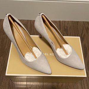 Michael Kors Gray Suede Pumps (Size 7)